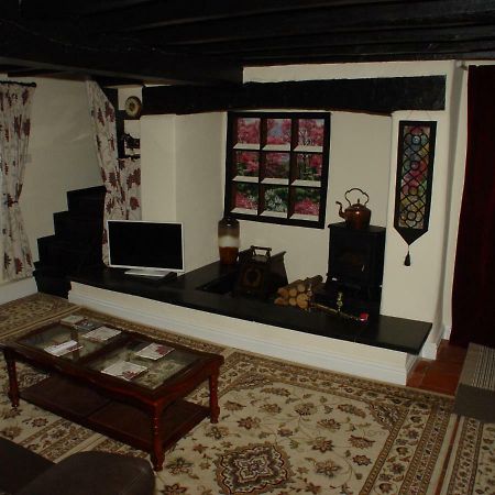 Glencoed B&B Wrexham Eksteriør billede
